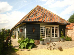 Гостиница Charming Holiday Home in Zele near the Forest  Зеле